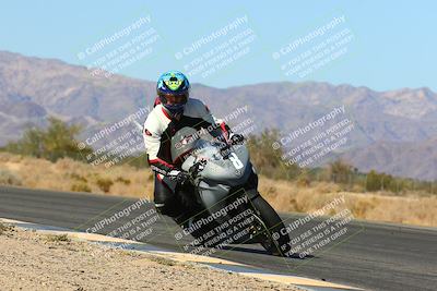 media/Feb-13-2022-SoCal Trackdays (Sun) [[c9210d39ca]]/Turn 7 Inside (1040am)/